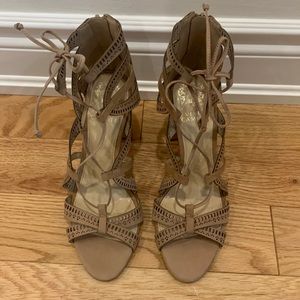 Like New Vince Camuto Mindie Strappy Sandals, Size 7.5